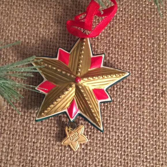 Vintage 2001 Our Christmas Together Hallmark Keepsake Ornaments Boxed Set of 4 - Picture 11 of 16